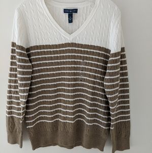 Women's cable knit V-neck sweater XL NWT
